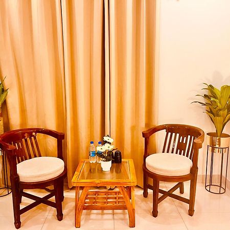 Sampat Royal Cafe 호텔 델리 외부 사진
